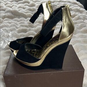 Stylish Black and Gold Women's Heels